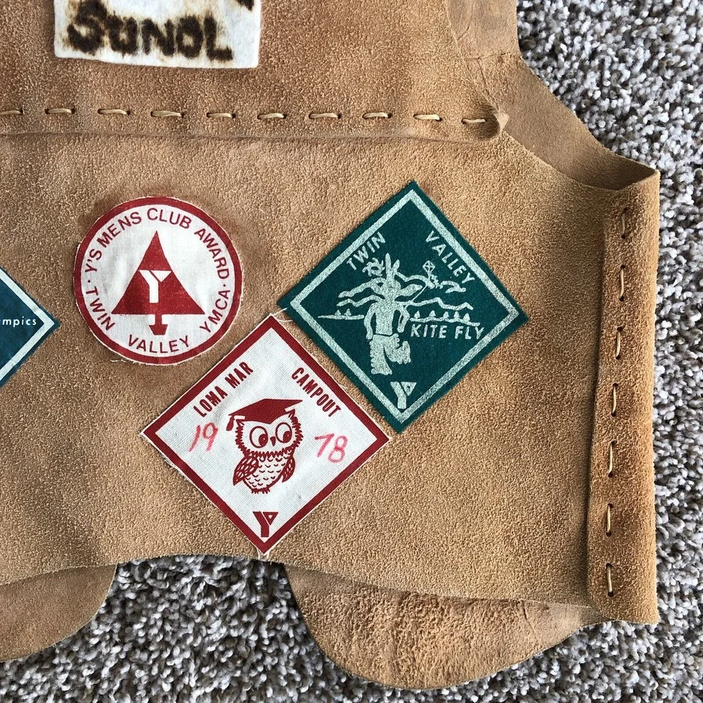 Vintage 70s Indian Guides YMCA Leather Kids Vest Patches Loma Mar CA Twin Valley